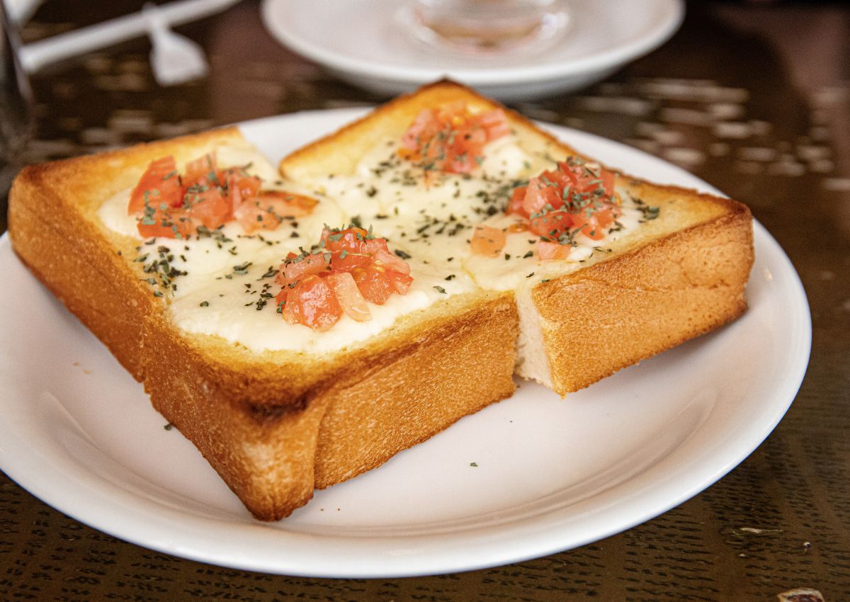 Pan de queso a la parrilla para el desayuno japonés