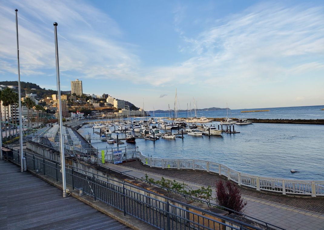 Puerto de veleros de Atami