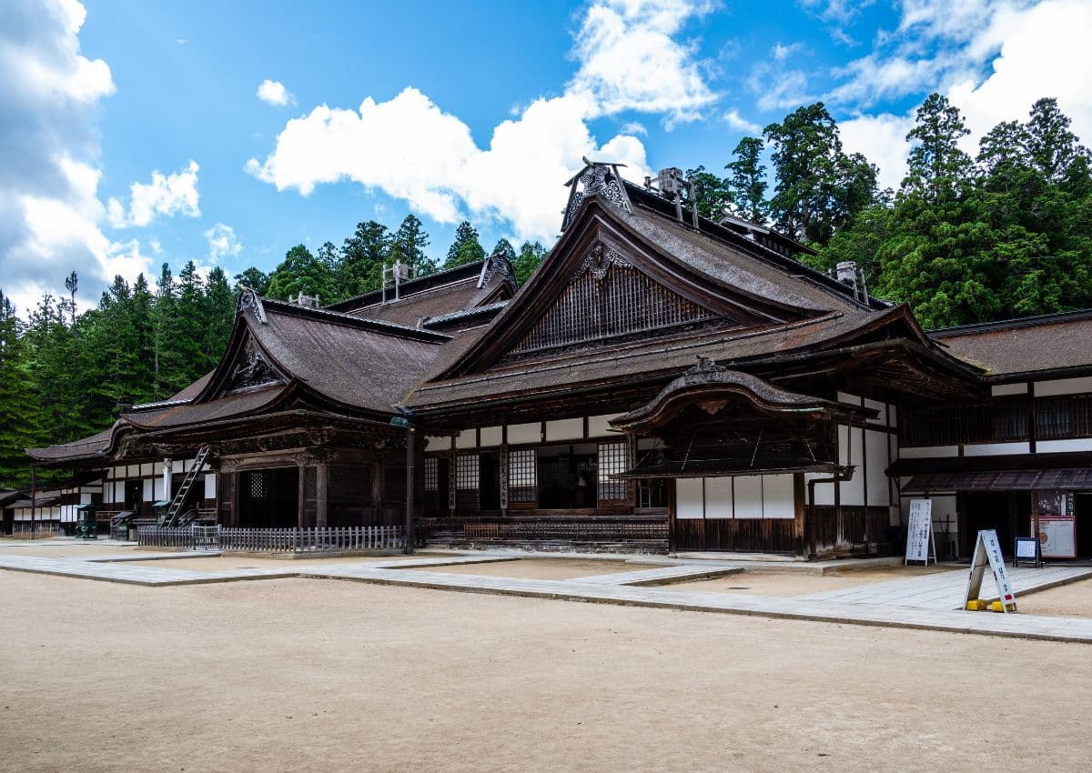Exterior del templo Kongobu-ji en el monte Koya, Japón