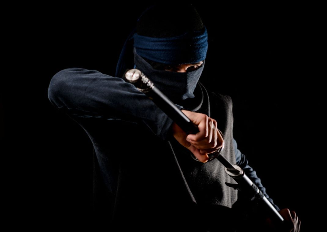Un ninja luchando