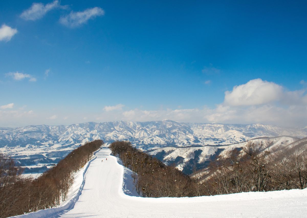 Vistas desde la estación de esquí de Nozawa Onsen, Nagano, Japón