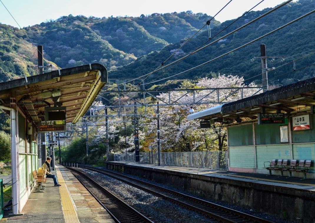 Estación de Yamanakadani en Japón.