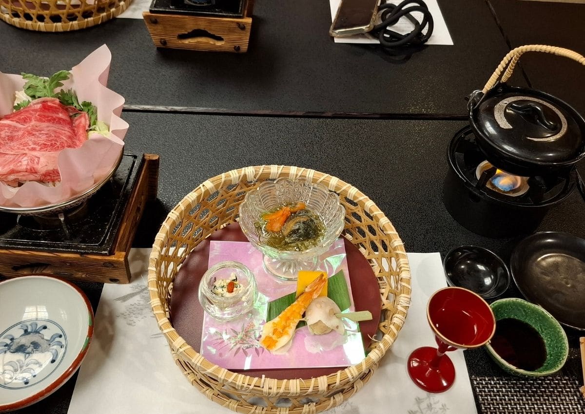 Cena Kaiseki en el ryokan de Japón
