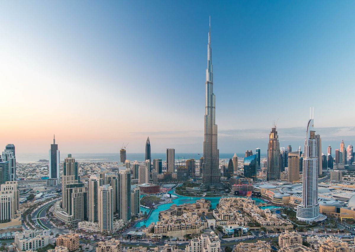 Vistas a los rascacielos del centro de Dubai