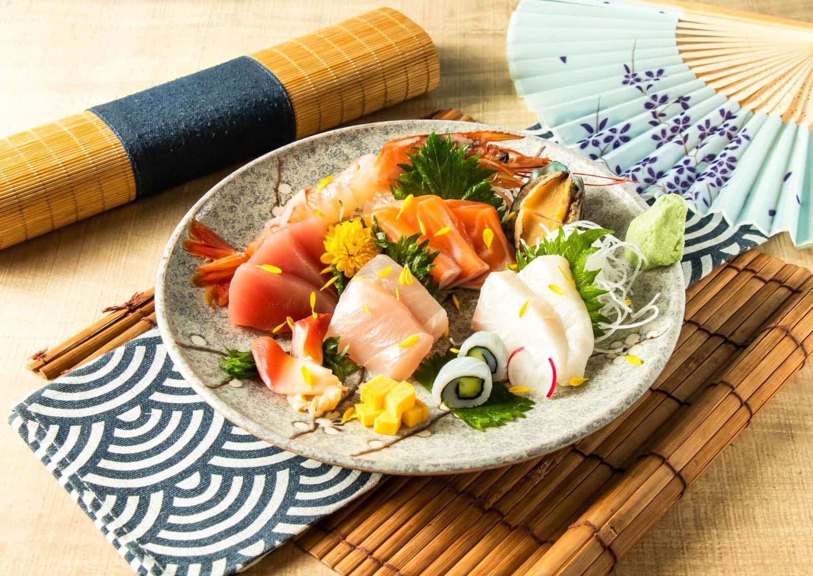 Surtido de sashimi japonés