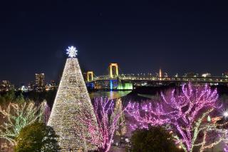 Luces de Navidad en Odaiba, Tokyo, Japón