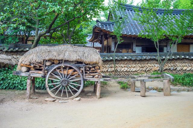 Pueblo folclórico coreano