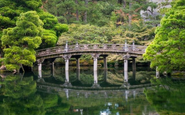 Puente de piedra, Palacio Imperial de Kioto