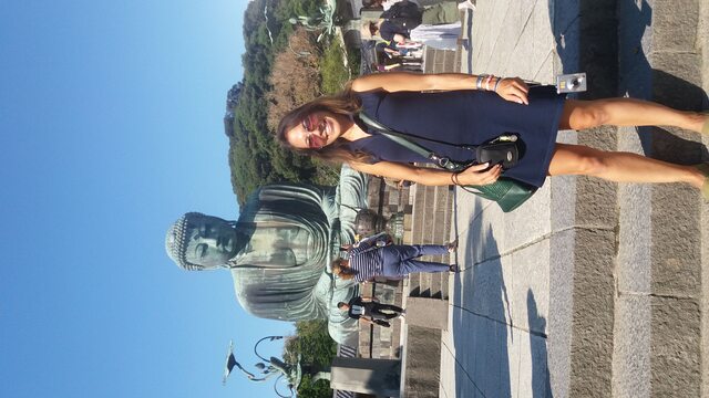 En Kamakura, junto al Gran Buda