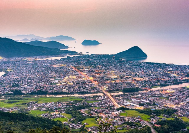 Ciudad de Hagi al atardecer