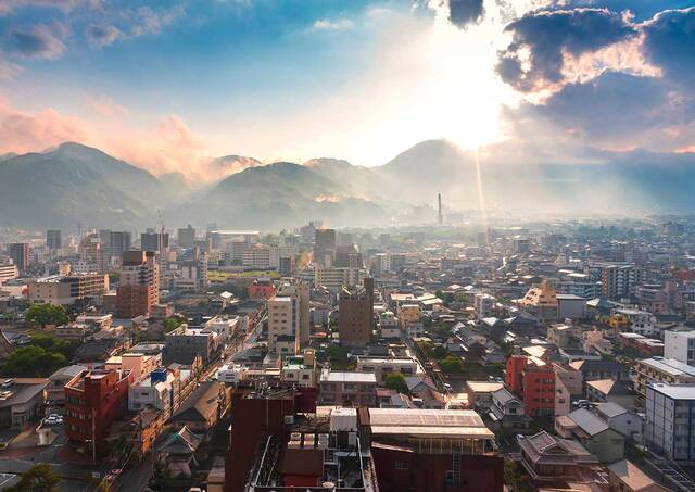 La ciudad de Beppu al atardecer