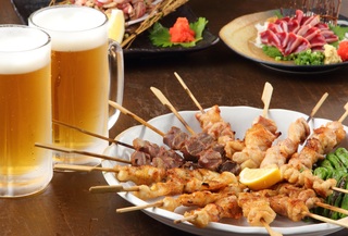 Cerveza y yakitori en Hakuba