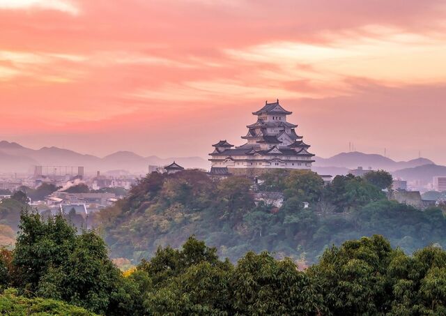 Atardecer en el Castillo de Himeji, Japón