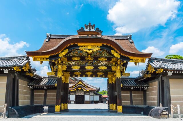 Puerta Karamon del castillo de Nijo, Kioto 