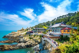 Templo Haedong Yonggungsa en Busan, Corea del Sur 