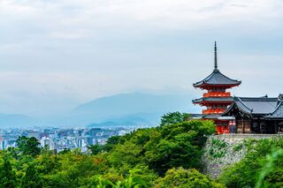Templo Kiyomizu-dera de Kioto durante el verano 