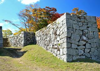 Los muros de piedra de las ruinas del castillo de Tsuwano