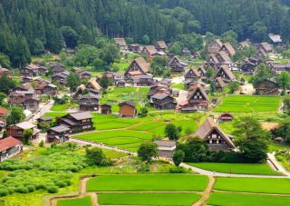 El pueblo de Shirakawa-go en verano