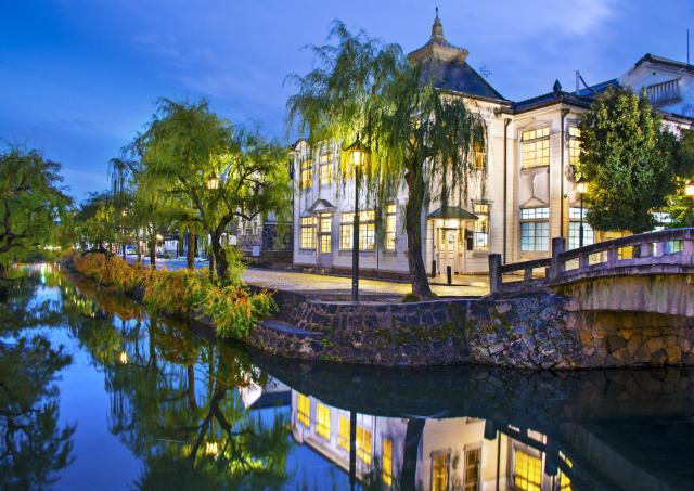 El famoso puente y el canal de Kurashiki