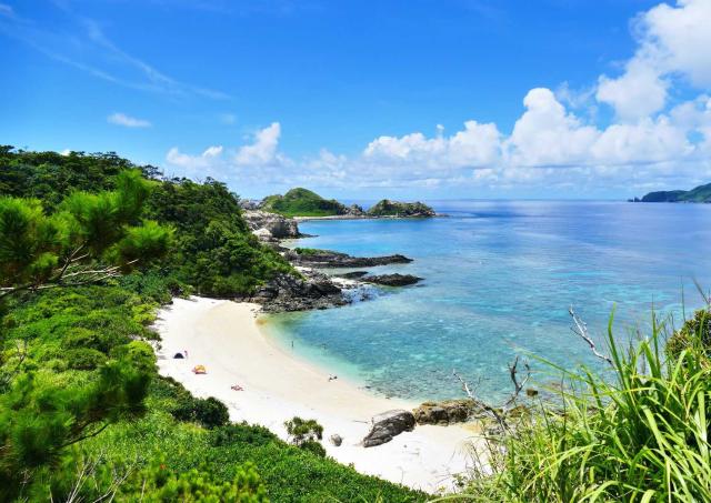 Playa de Aharen, Tokashiki