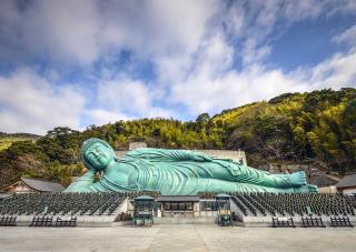 Templo de Nanzoin, donde se encuentra la mayor estatua de bronce del mundo 