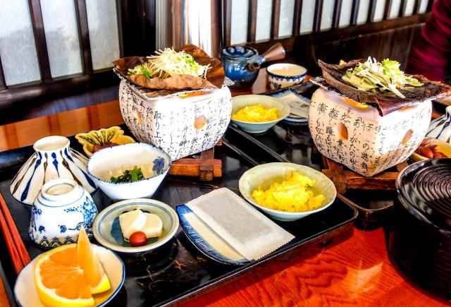 Desayuno en un ryokan, Parque Nacional de Hakone