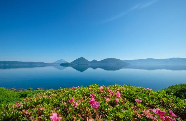 El lago Toya en verano