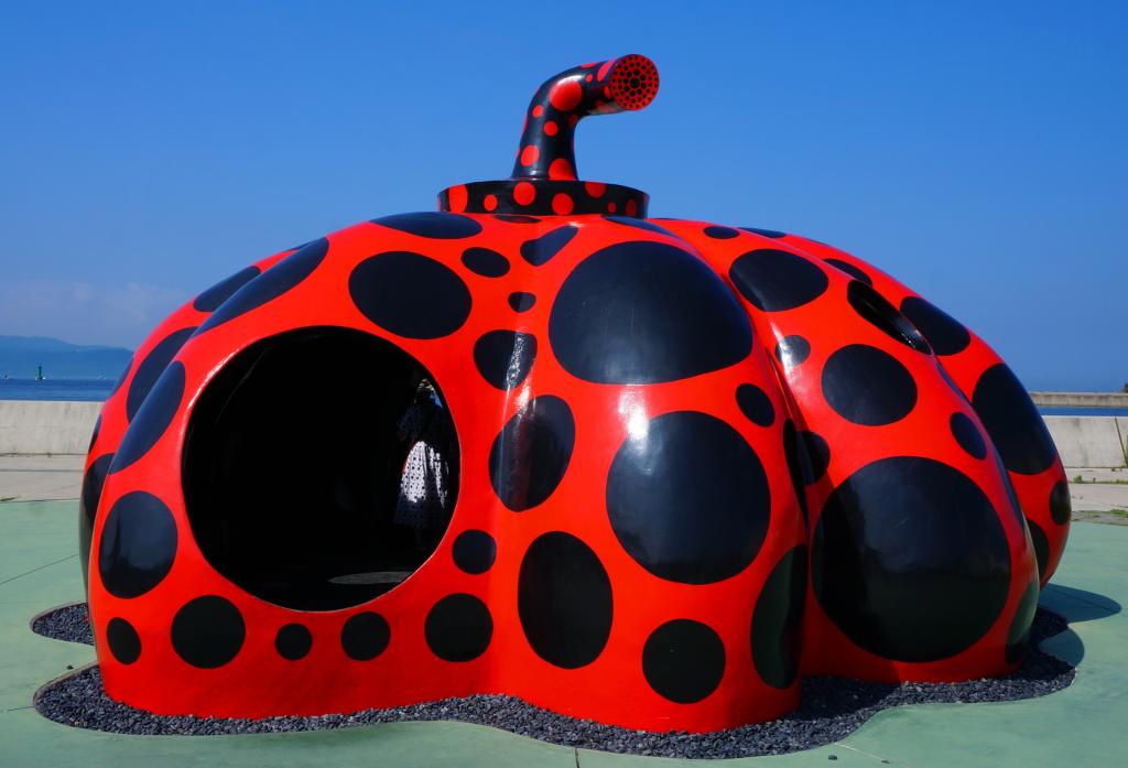 Calabaza roja (Isla de Naoshima)