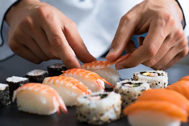 Sushi en el mercado Tsukiji (Tokio)